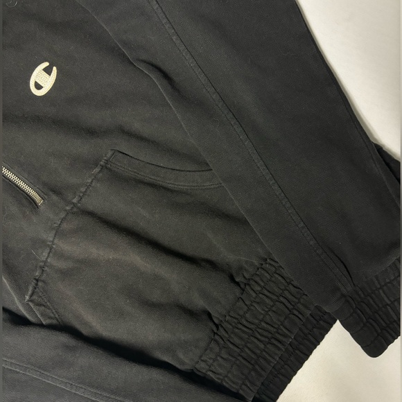 VINTAGE CHAMPION 1/4 ZIP 🖤 - Picture 2 of 6